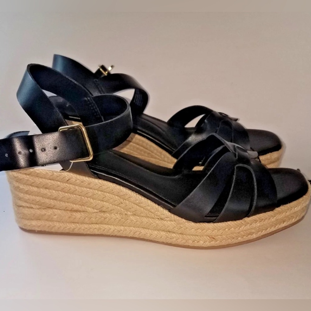 Time and Tru Black and Tan Wedge Sandals